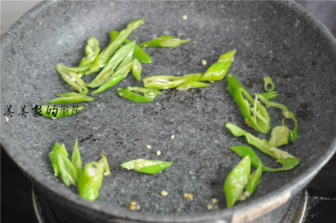 少油版紅燒茄子的做法-家常味煎菜譜