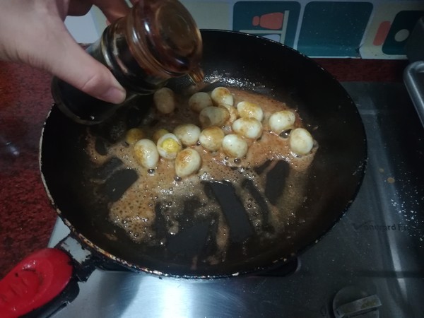 孜然味鵪鶉蛋的做法-咸鮮味炒菜譜