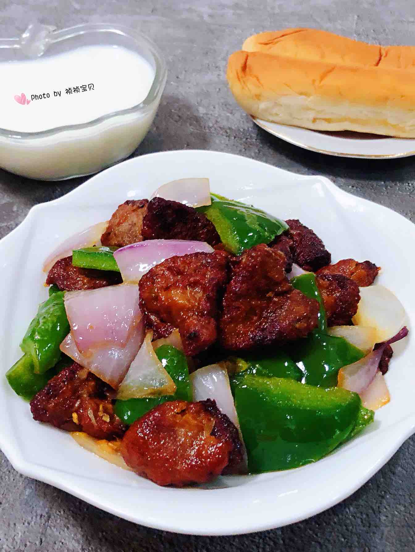 青椒洋蔥炒豬肝的做法-家常味炒菜譜