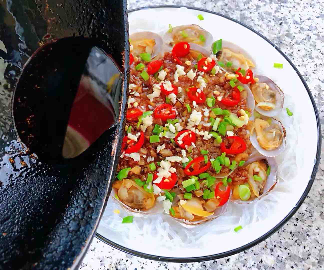 蒜蓉粉絲蒸花蛤的做法-蒜香味蒸菜譜