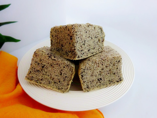 黑芝麻蒸蛋糕的做法-甜味蒸菜譜