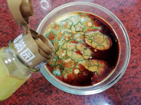 秋葵蒸蛋羹的做法-咸鮮味蒸菜譜
