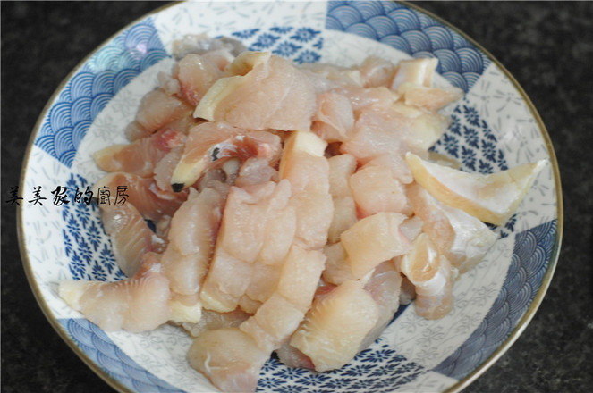 糖醋龍利魚的做法-酸甜味炸菜譜