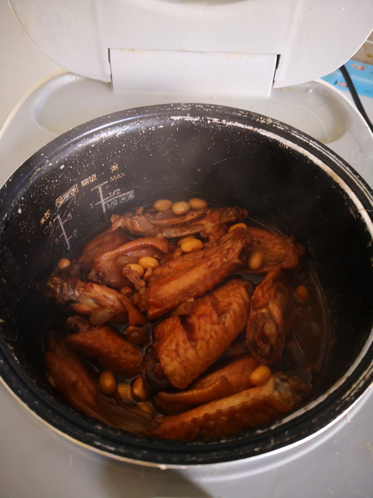 雞翅燜豆的做法-家常味炒菜譜