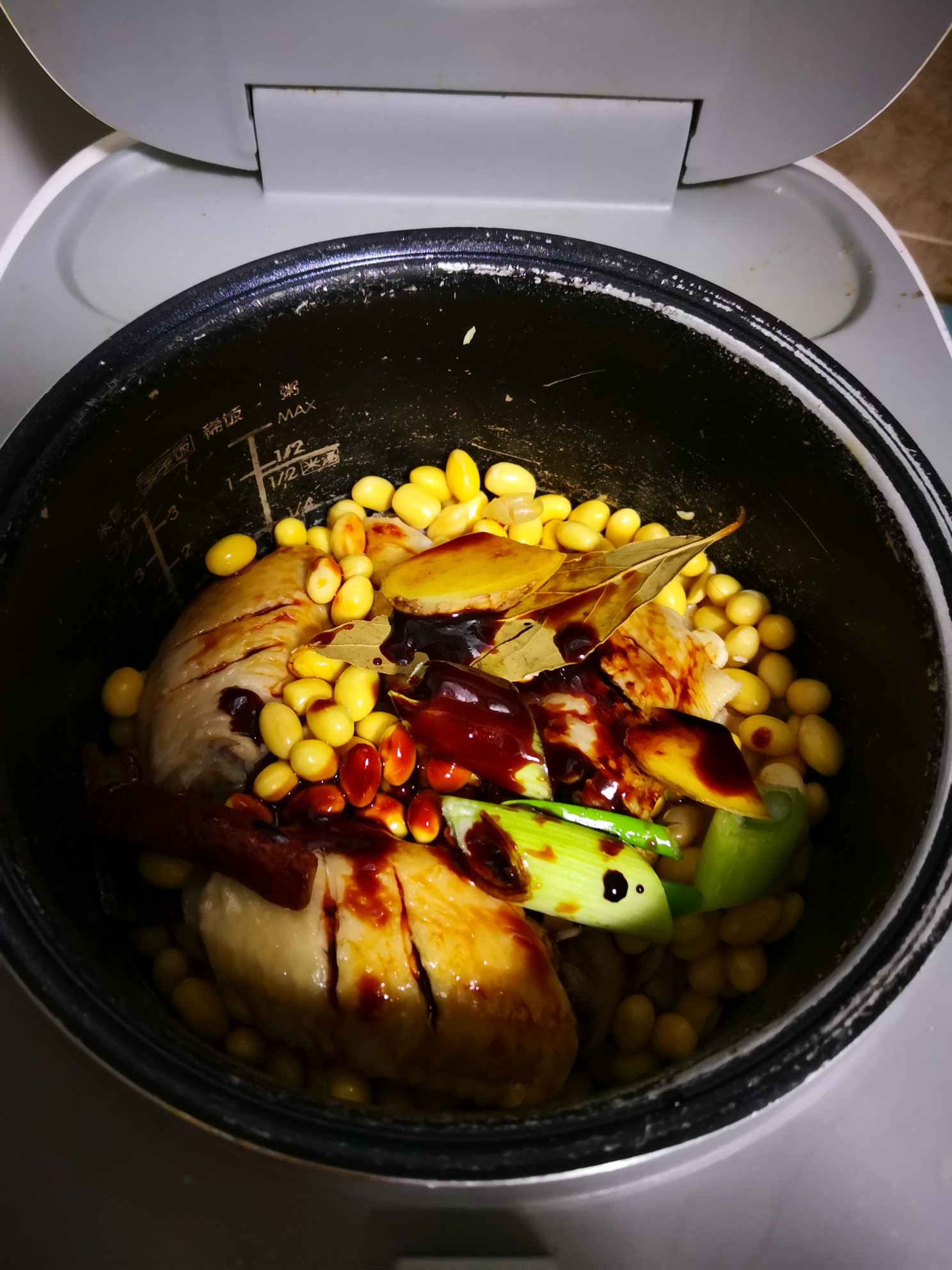 雞翅燜豆的做法-家常味炒菜譜