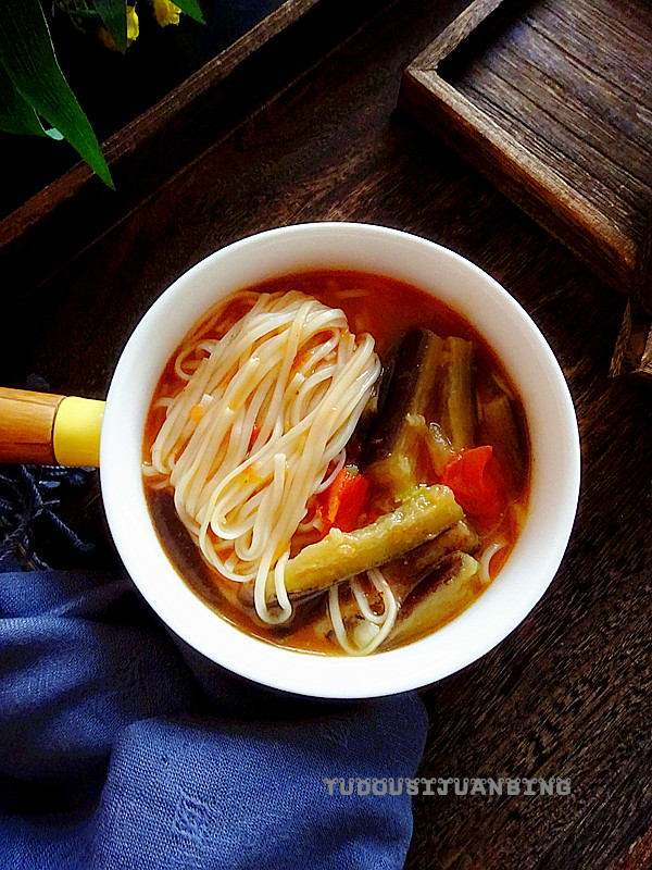 西紅柿茄子面的做法-咸鮮味煮菜譜