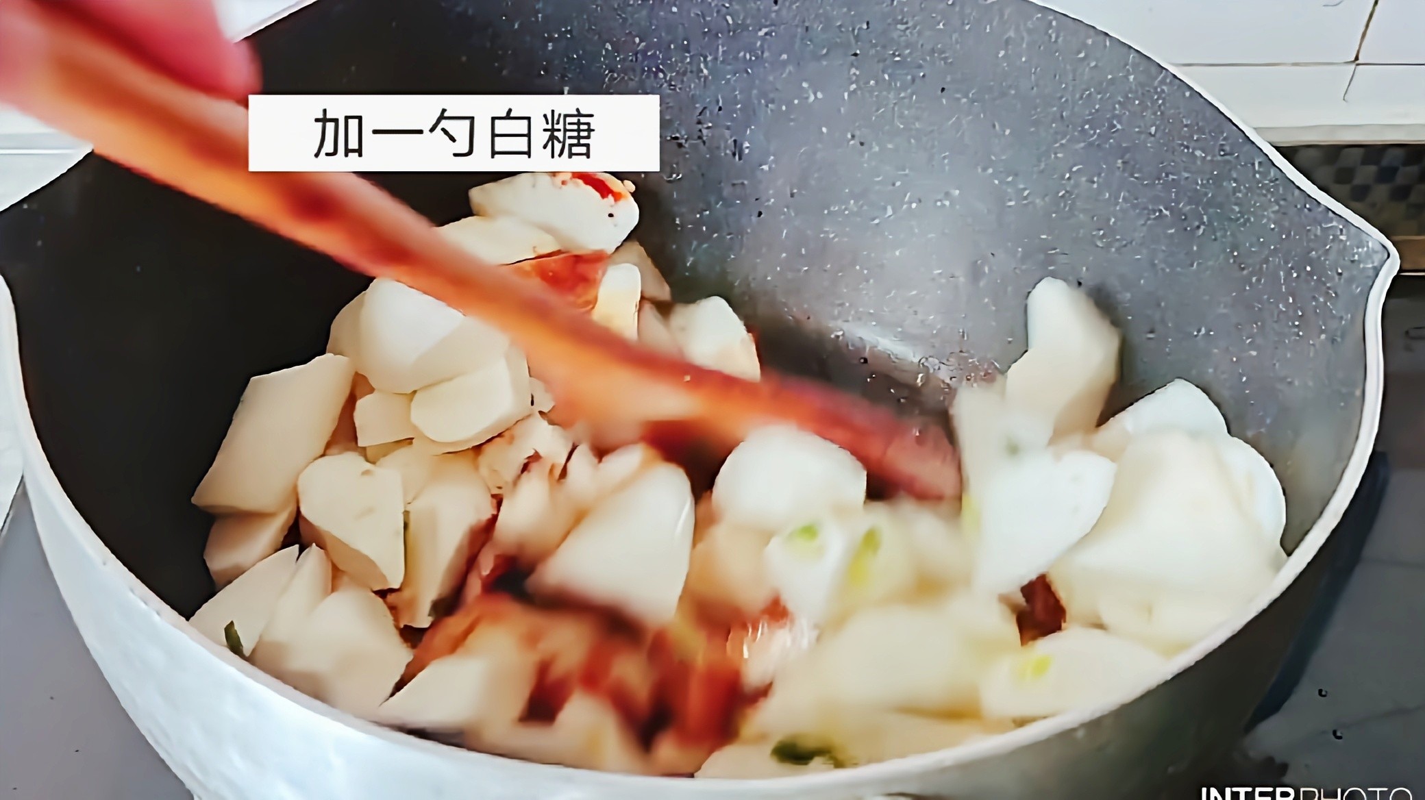 秋冬補虛健體…油燜茭白的做法-咸鮮味燜菜譜