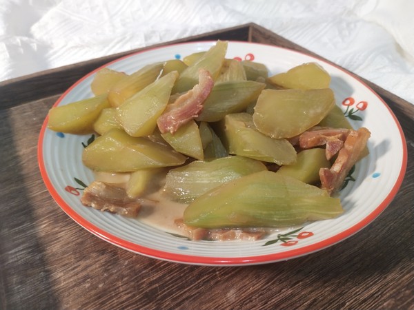 臘肉燉萵苣的做法-咸鮮味燉菜譜