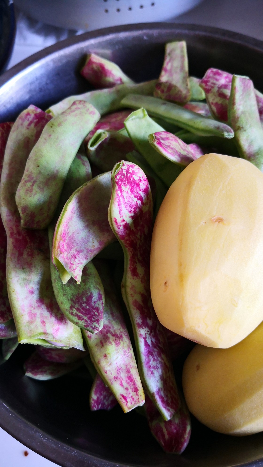 雞翅燉花豆角的做法-家常味燉菜譜