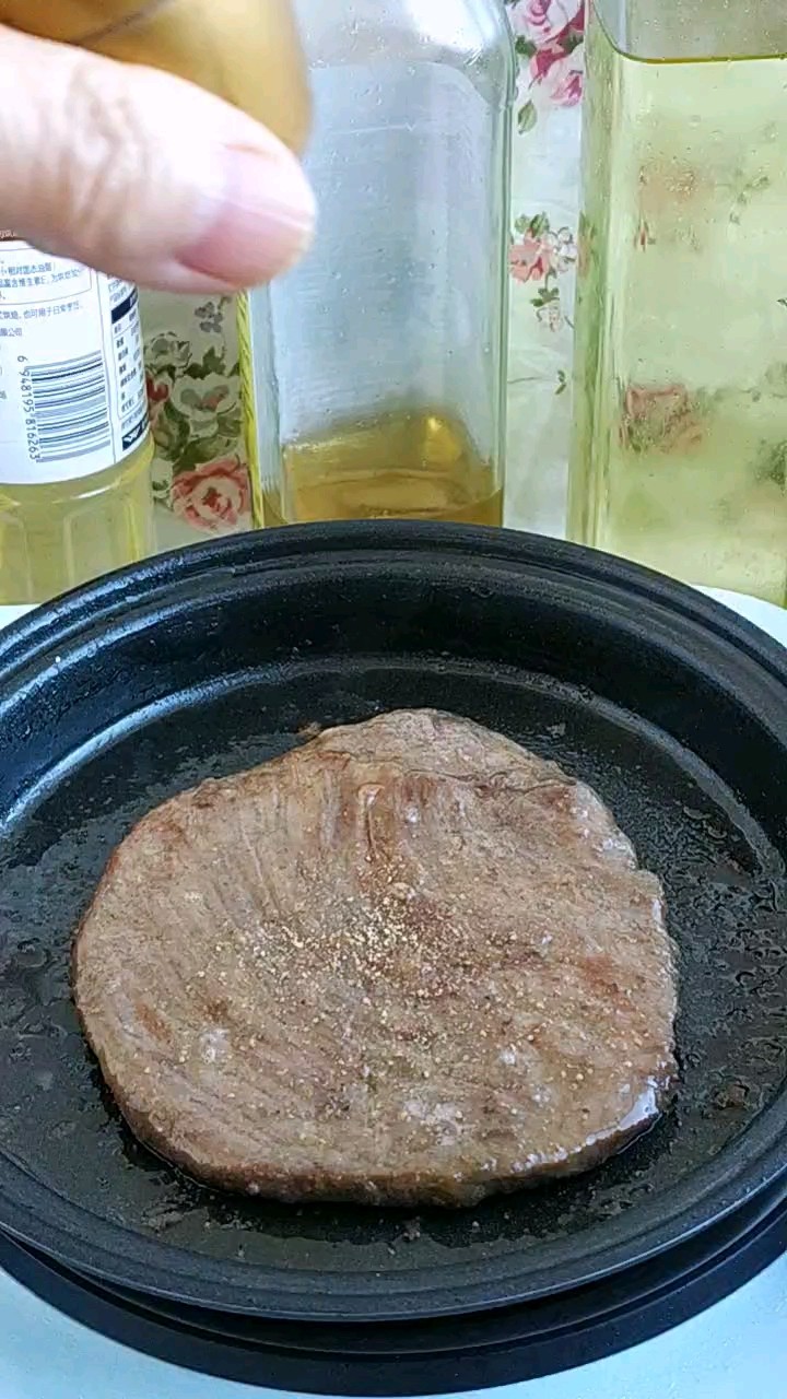 快手好吃的牛排，來了！的做法-家常味煎菜譜