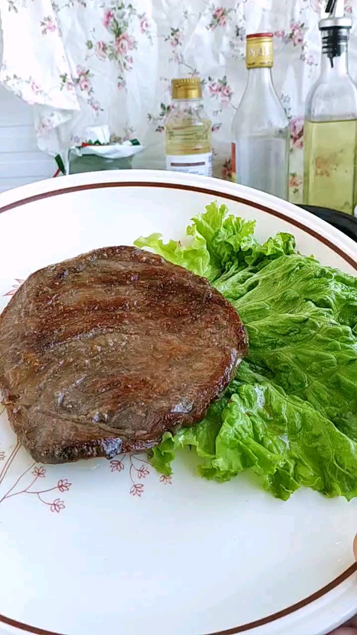 快手好吃的牛排，來了！的做法-家常味煎菜譜