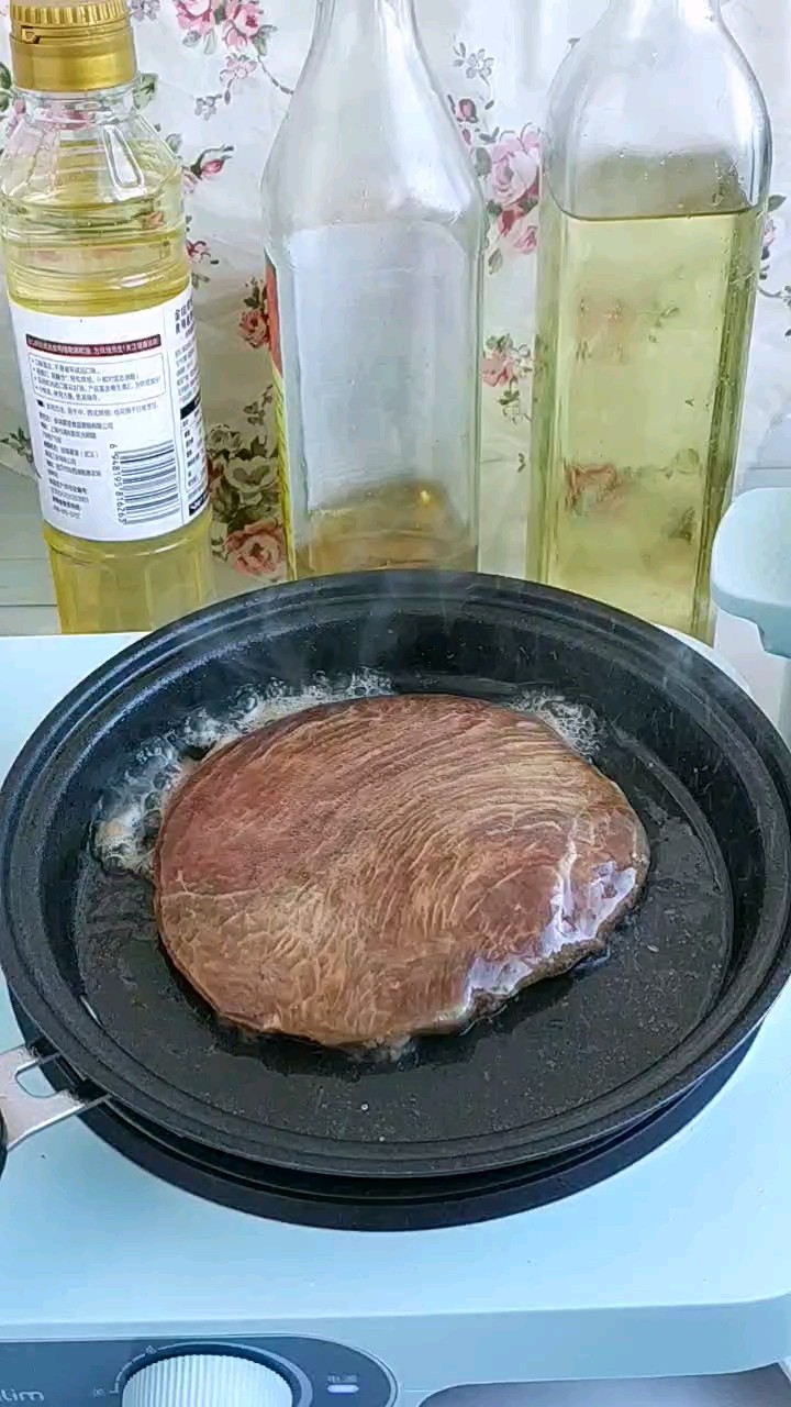 快手好吃的牛排，來了！的做法-家常味煎菜譜