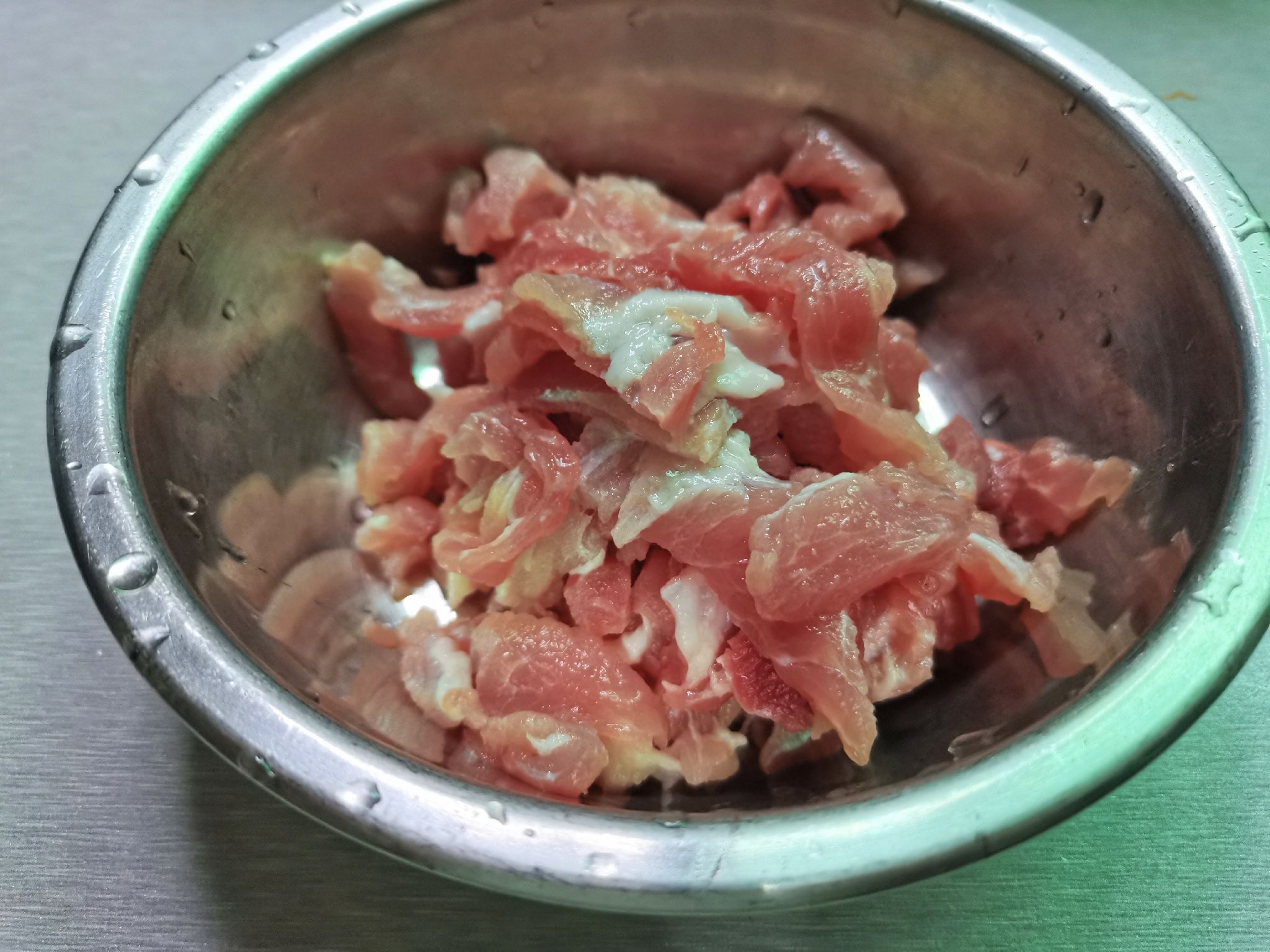 土豆炒肉的做法-家常味炒菜譜