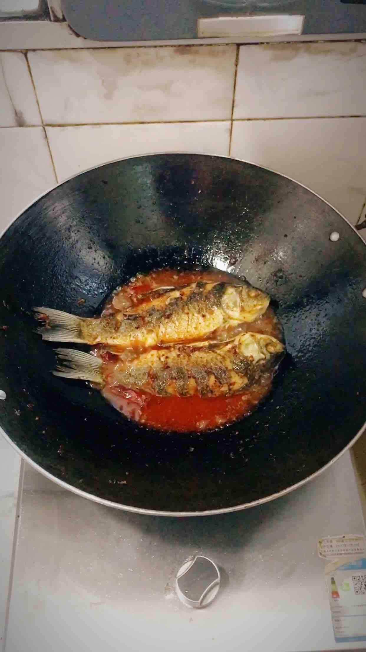 麻辣鯽魚的做法-麻辣味燒菜譜