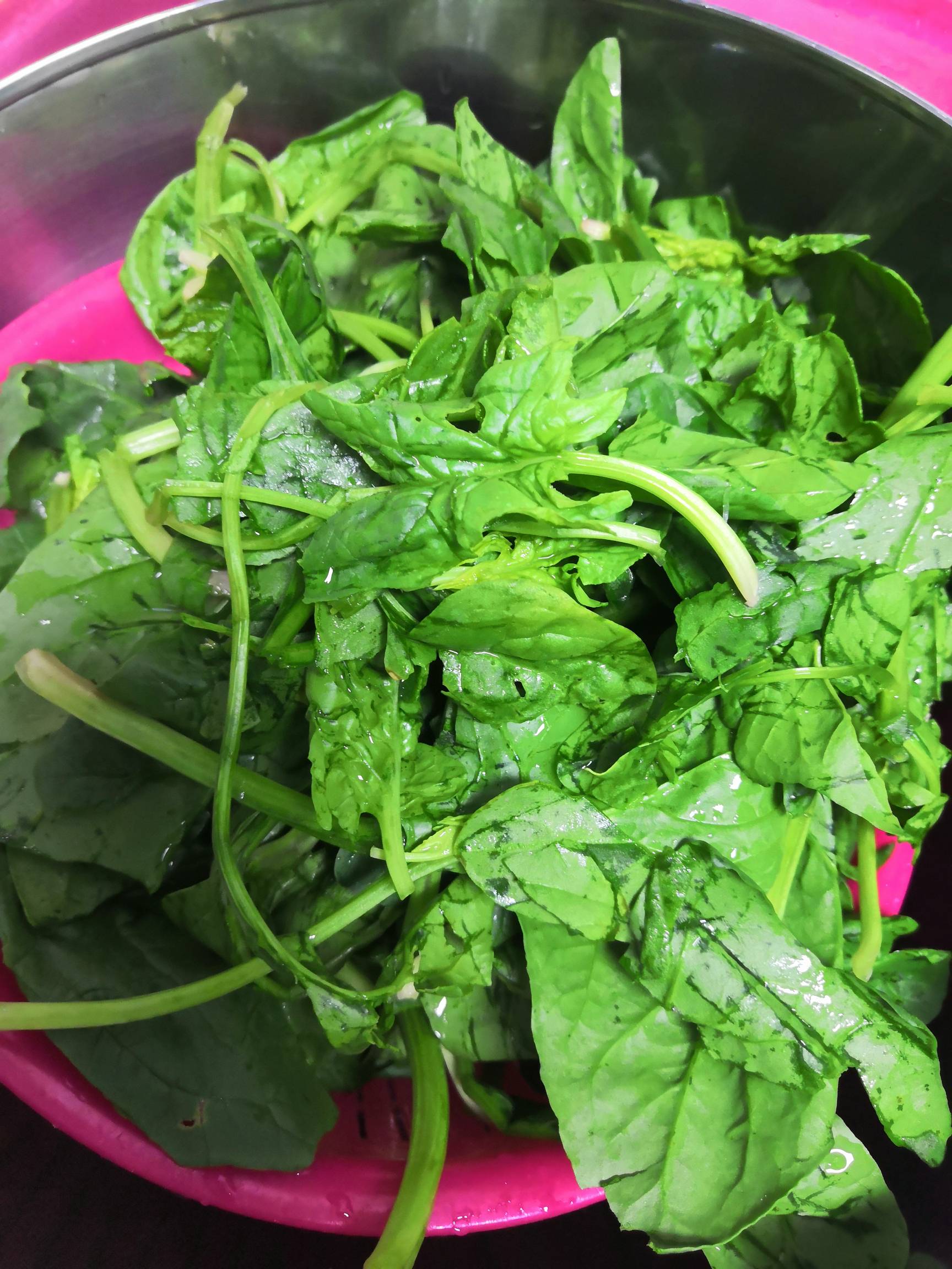 蒜香菠菜的做法-蒜香味炒菜譜