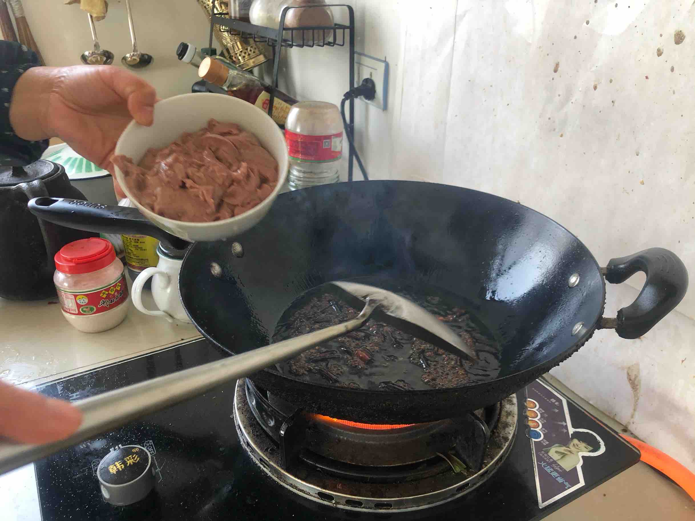 爆炒豬腰花的做法-麻辣味炒菜譜