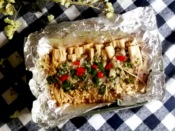 錫紙金針菇的做法-咸鮮味烤菜譜