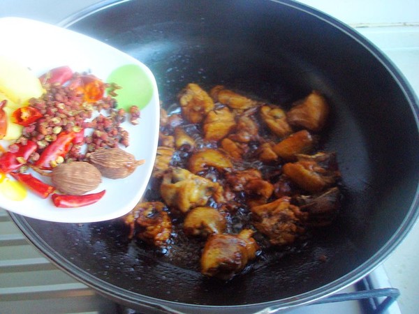 豆皮木耳燒雞的做法-咸鮮味燒菜譜-易網健康養生網 豆皮木耳燒雞的做法-咸鮮味燒菜譜