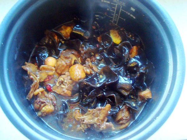 豆皮木耳燒雞的做法-咸鮮味燒菜譜-易網健康養生網 豆皮木耳燒雞的做法-咸鮮味燒菜譜