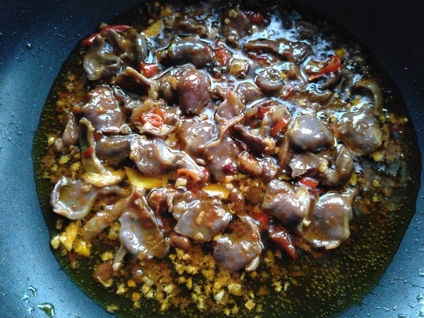 韭黃炒鴨胗的做法-香辣味炒菜譜-易網(wǎng)健康養(yǎng)生網(wǎng) 韭黃炒鴨胗的做法-香辣味炒菜譜