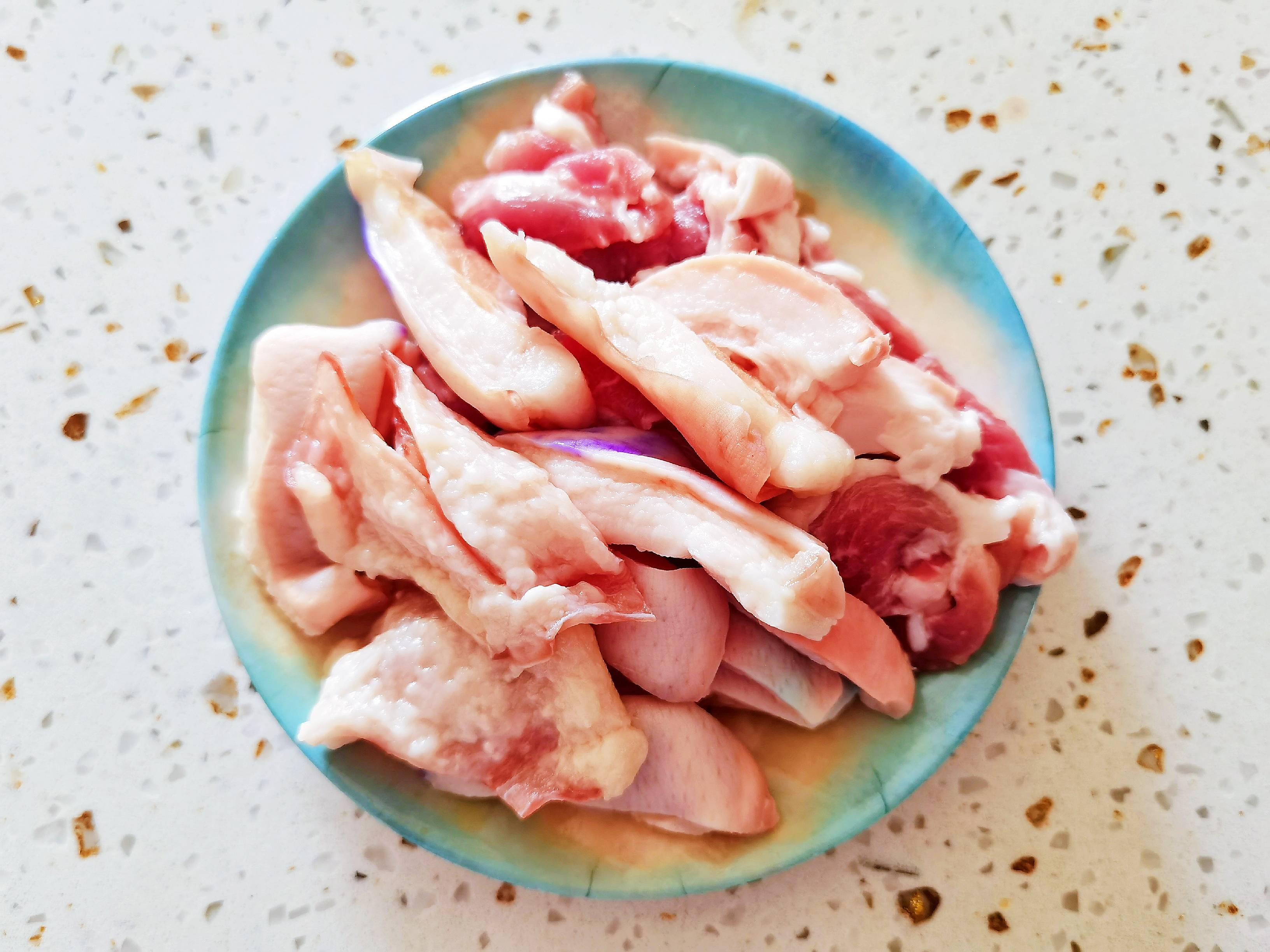 東北內蒙特色家常美食－蕓豆柳蒿芽，春天囤地野菜秋冬來解饞的做法-苦香味煮菜譜