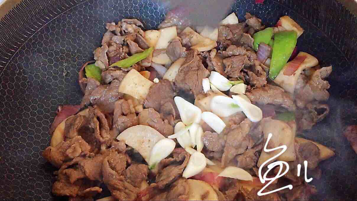 教你杏鮑菇新吃法,上桌就被搶光了!的做法-家常味炒菜譜-易網健康養生網 教你杏鮑菇新吃法,上桌就被搶光了!的做法-家常味炒菜譜