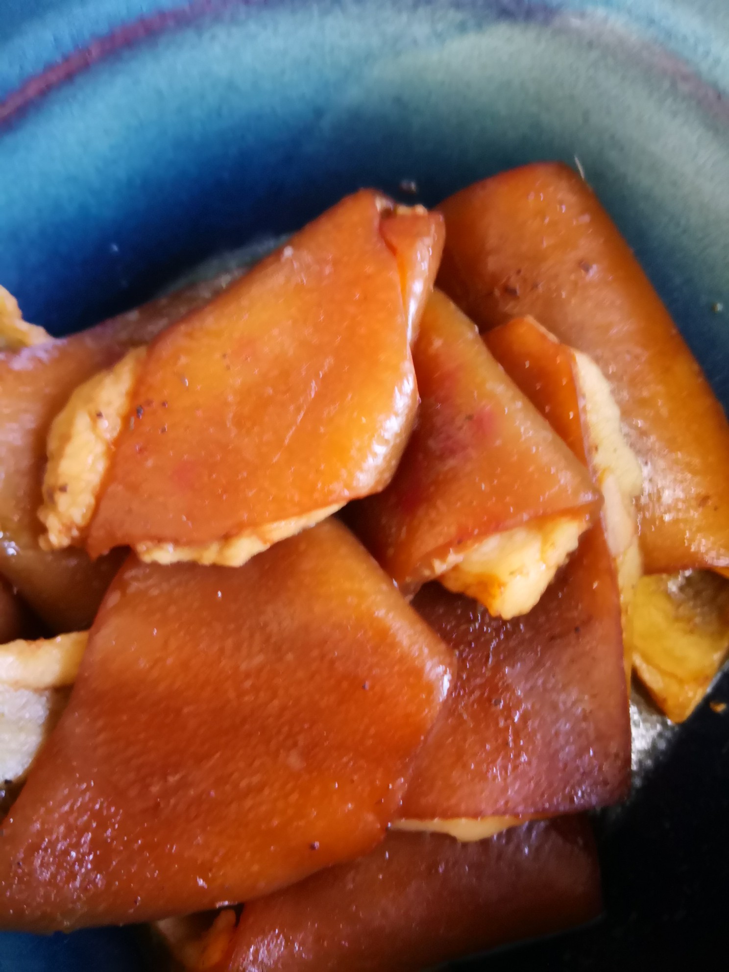 紅椒肉皮醬黃豆的做法-家常味炒菜譜