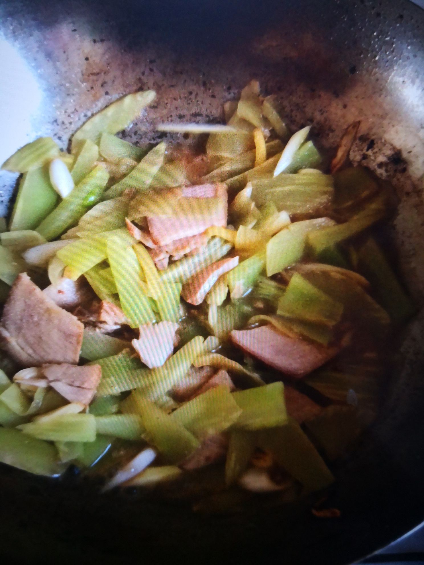 肉片炒青筍的做法-家常味炒菜譜-易網健康養生網 肉片炒青筍的做法-家常味炒菜譜