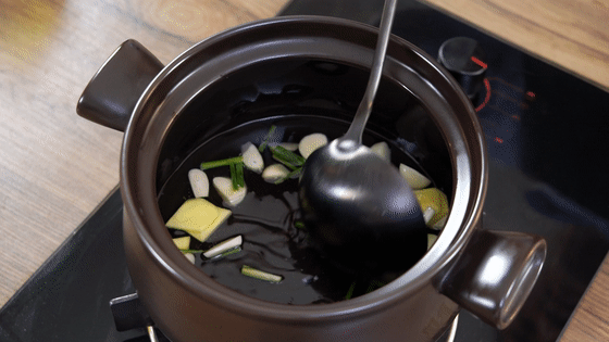 茶油燜雞【孔老師教做菜】的做法-家常味燜菜譜-易網(wǎng)健康養(yǎng)生網(wǎng) 茶油燜雞【孔老師教做菜】的做法-家常味燜菜譜