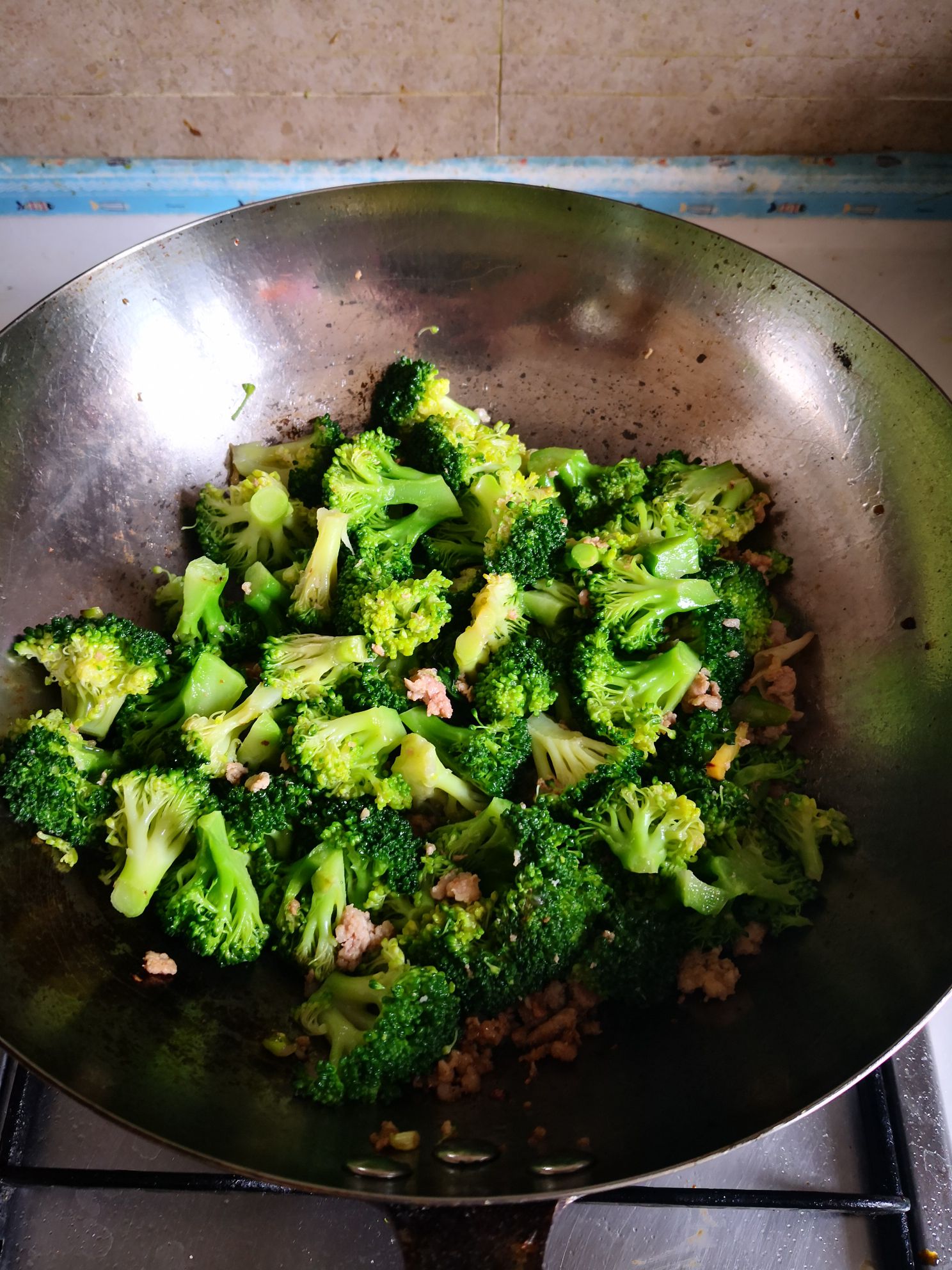 肉餡西蘭花的做法-家常味炒菜譜-易網健康養生網 肉餡西蘭花的做法-家常味炒菜譜
