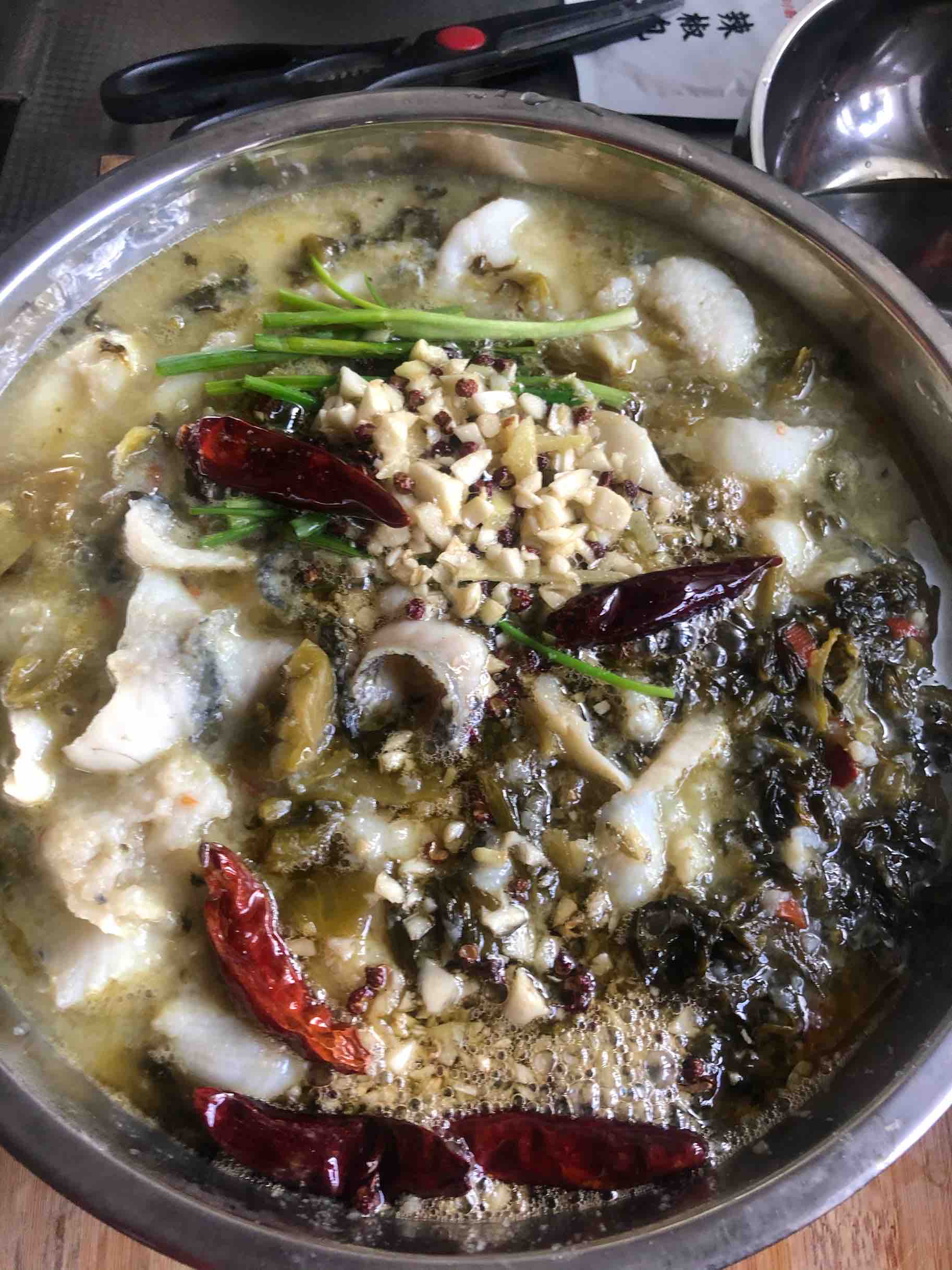 酸菜魚片的做法-酸辣味煮菜譜