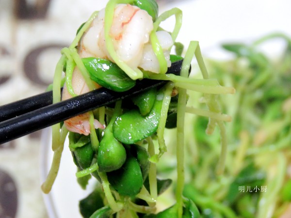 蝦仁炒豆苗的做法-家常味炒菜譜-易網(wǎng)健康養(yǎng)生網(wǎng) 蝦仁炒豆苗的做法-家常味炒菜譜