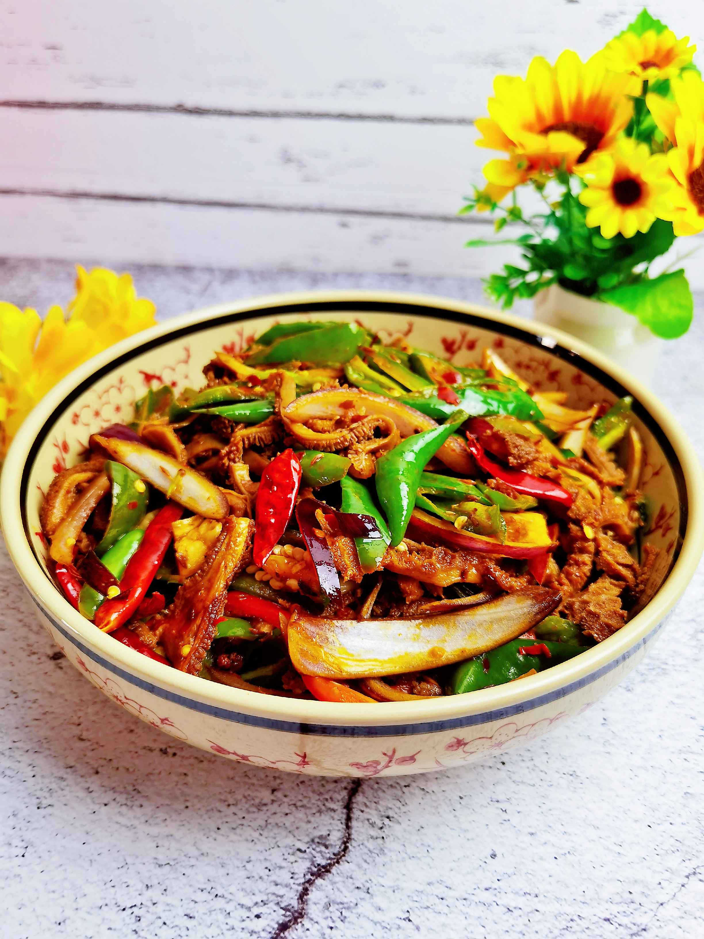 毛肚不要只來燙火鍋,做成香辣味,又嫩又脆又下飯的做法-香辣味炒菜譜-易網(wǎng)健康養(yǎng)生網(wǎng) 毛肚不要只來燙火鍋,做成香辣味,又嫩又脆又下飯的做法-香辣味炒菜譜