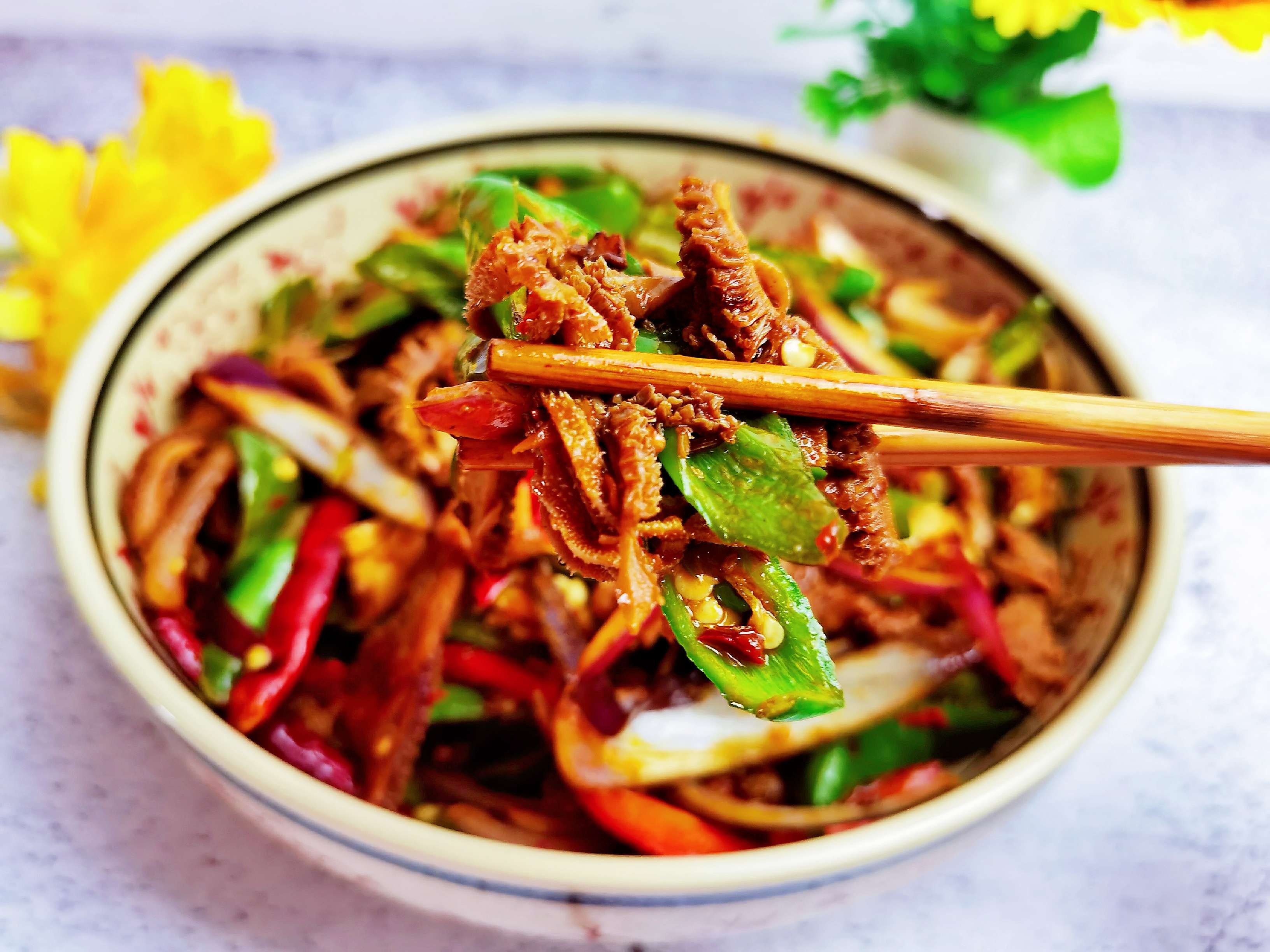 毛肚不要只來燙火鍋,做成香辣味,又嫩又脆又下飯的做法-香辣味炒菜譜-易網(wǎng)健康養(yǎng)生網(wǎng) 毛肚不要只來燙火鍋,做成香辣味,又嫩又脆又下飯的做法-香辣味炒菜譜