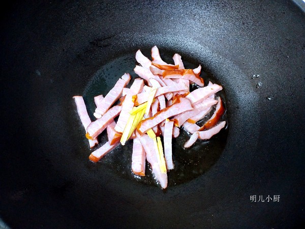 洋蔥炒臘肉的做法-家常味炒菜譜