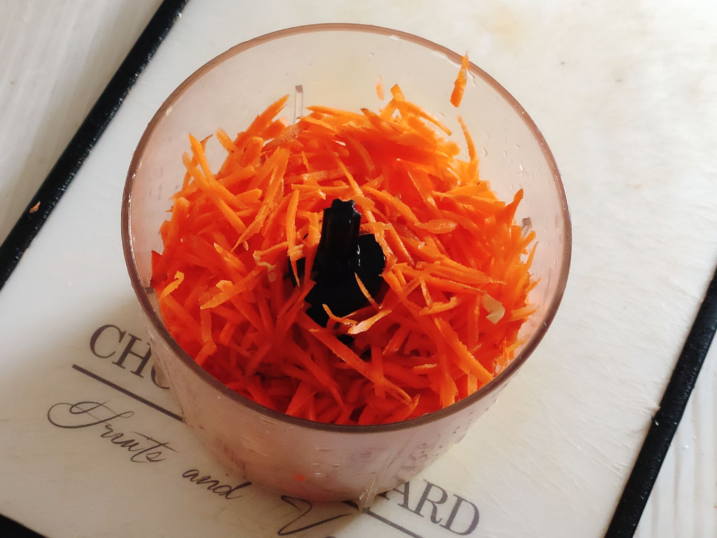 外酥里嫩的五彩丸子的做法-咸鮮味炸菜譜