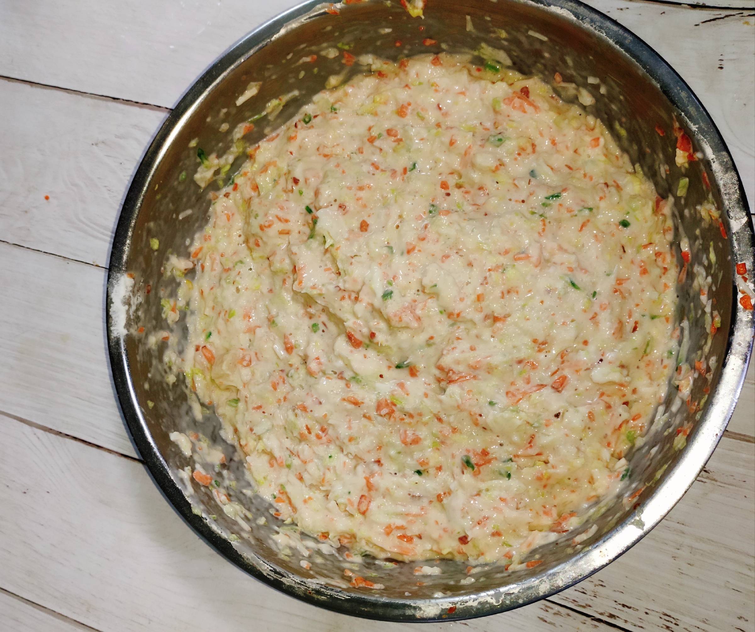 外酥里嫩的五彩丸子的做法-咸鮮味炸菜譜