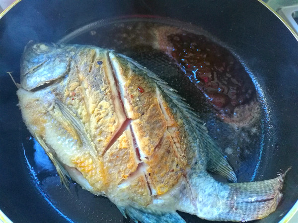 醬燜羅非魚的做法-醬香味燜菜譜-易網健康養生網 醬燜羅非魚的做法-醬香味燜菜譜