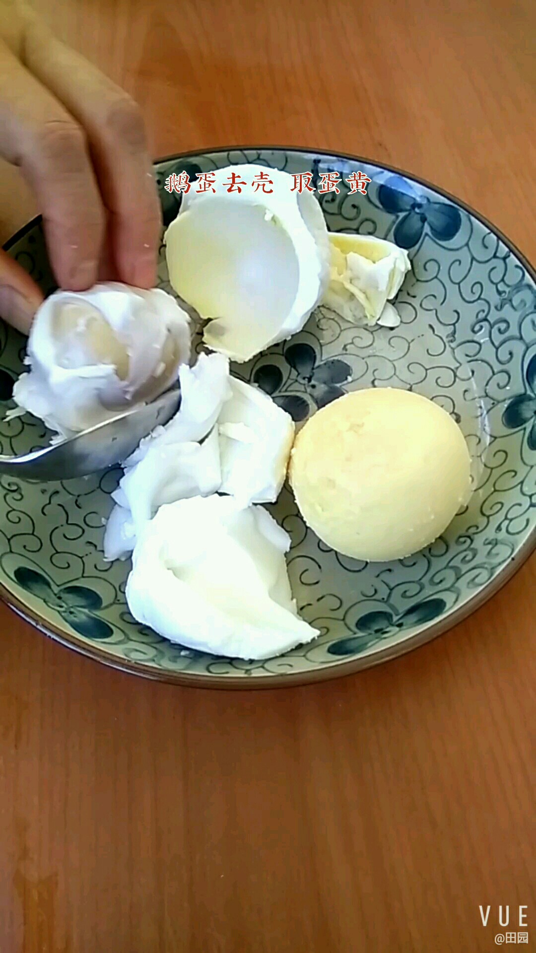 新鮮美味又營養 源自豆腐鵝蛋黃的做法-咸鮮味燒菜譜-易網<a href=http://www.jsjjzhkt.cn/ target=_blank class=infotextkey>健康養生</a>網 新鮮美味又營養 源自豆腐鵝蛋黃的做法-咸鮮味燒菜譜