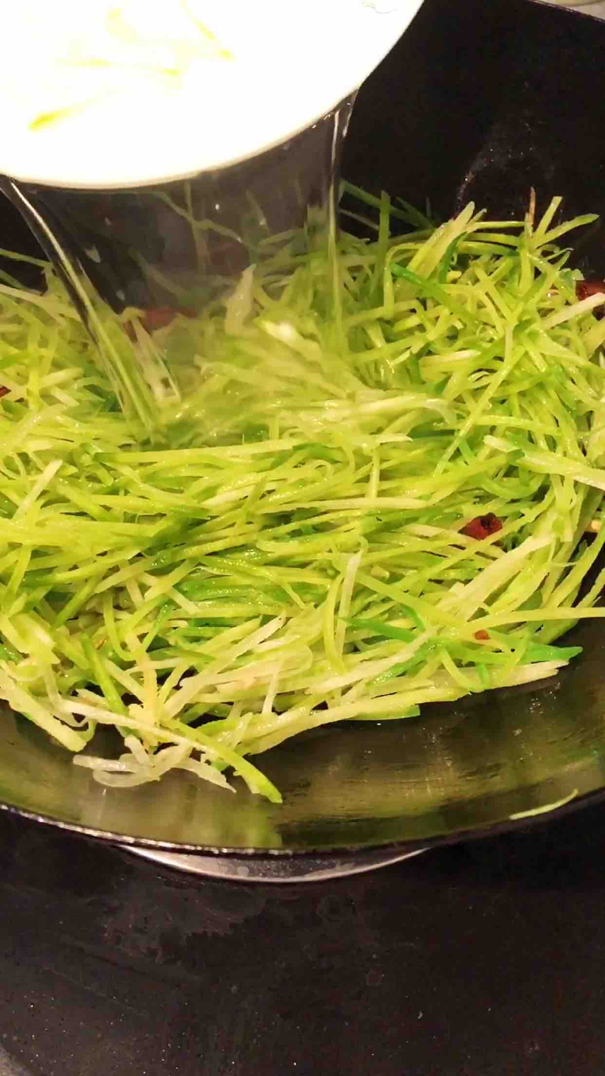 蘿卜絲蝦的做法-咸鮮味炒菜譜-易網健康養生網 蘿卜絲蝦的做法-咸鮮味炒菜譜