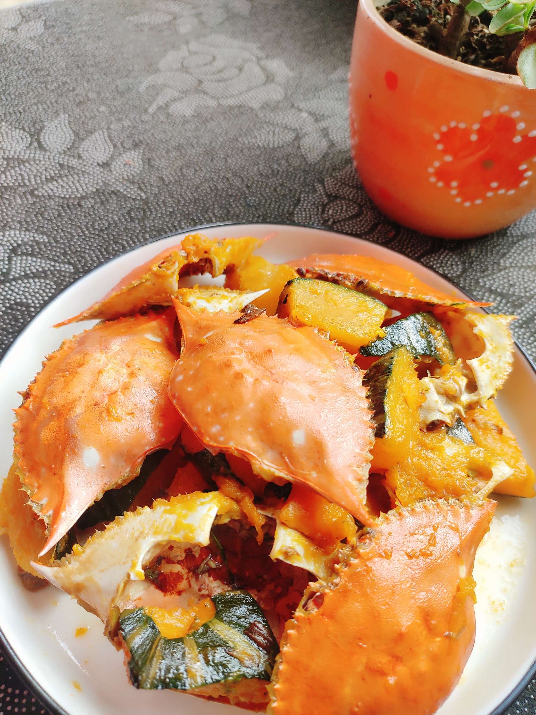 鮮味濃郁的蟹殼燉南瓜的做法-咸鮮味燉菜譜