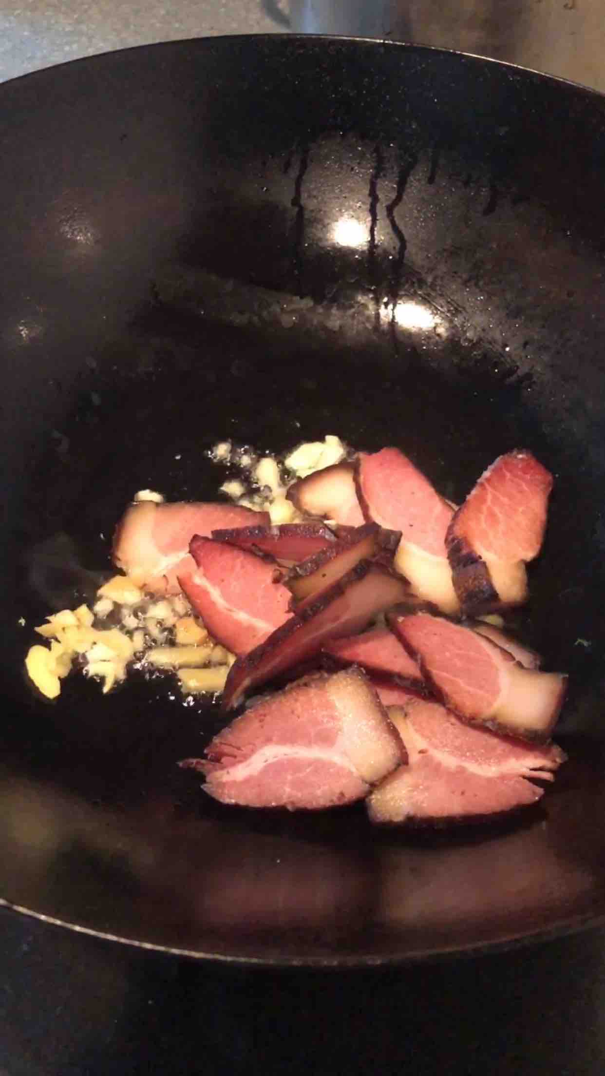 老臘肉豆皮的做法-家常味炒菜譜