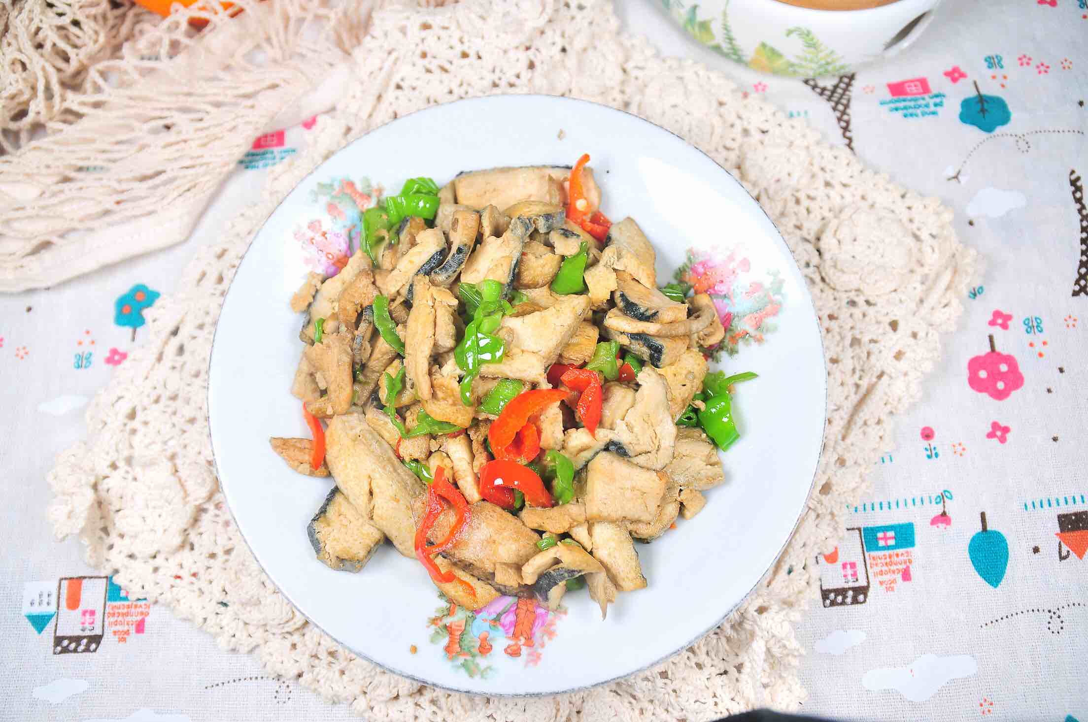 雙椒臭豆腐的做法-家常味炒菜譜-易網健康養(yǎng)生網 雙椒臭豆腐的做法-家常味炒菜譜