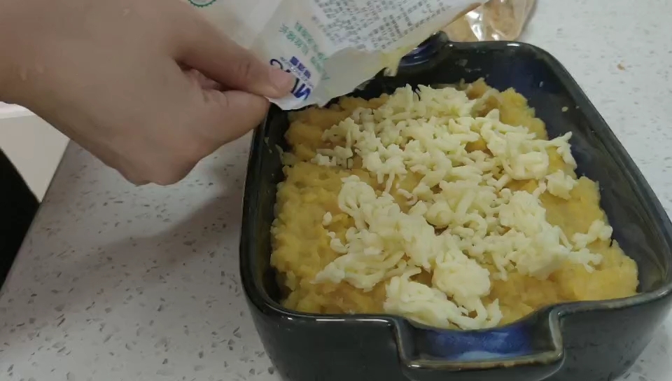 火遍全網的奶香芝士紅薯的做法-甜味烤菜譜