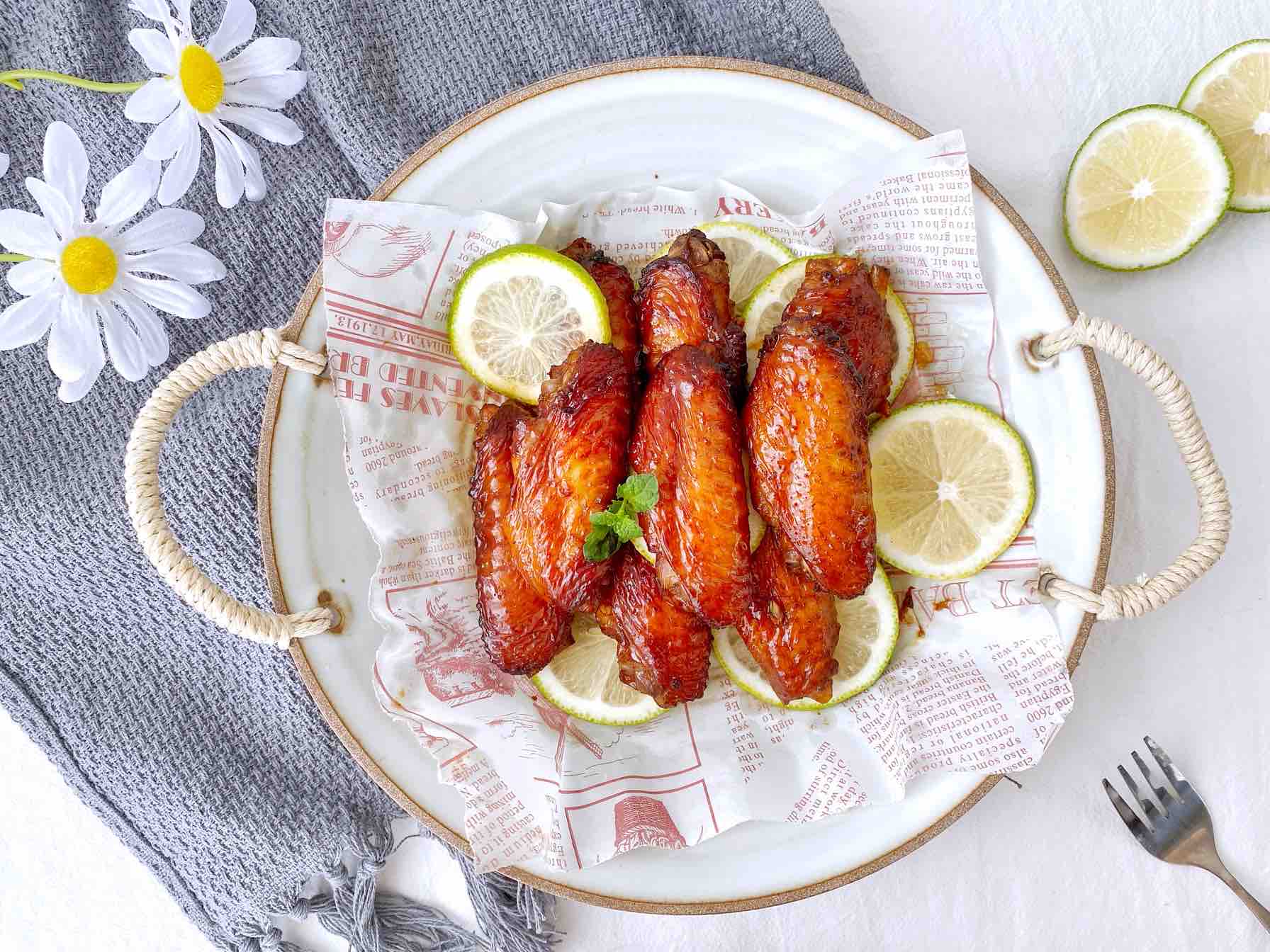 雞翅這么做,清香到舔手指了的做法-其它口味烤菜譜-易網(wǎng)健康養(yǎng)生網(wǎng) 雞翅這么做,清香到舔手指了的做法-其它口味烤菜譜