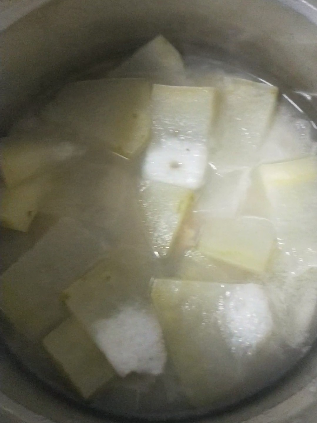 咸肉燉冬瓜的做法-咸鮮味燉菜譜-易網健康養生網 咸肉燉冬瓜的做法-咸鮮味燉菜譜