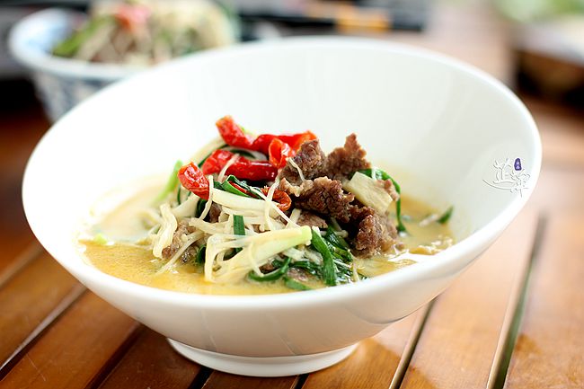 金湯水煮牛肉的做法-酸辣味炒菜譜-易網健康養生網 金湯水煮牛肉的做法-酸辣味炒菜譜