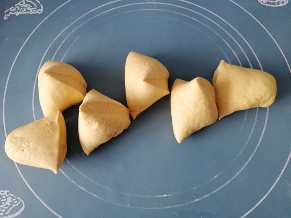 南瓜蒸千層餅的做法-甜味蒸菜譜-易網(wǎng)健康養(yǎng)生網(wǎng) 南瓜蒸千層餅的做法-甜味蒸菜譜