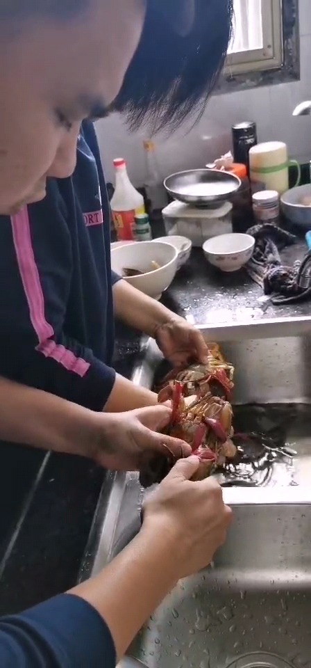 雞蛋粉絲蒸肉蟹的做法-家常味蒸菜譜