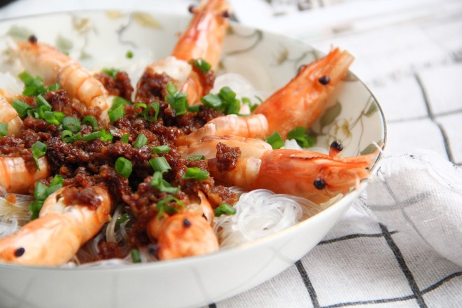 蒜泥粉絲蒸蝦的做法-蒜香味蒸菜譜